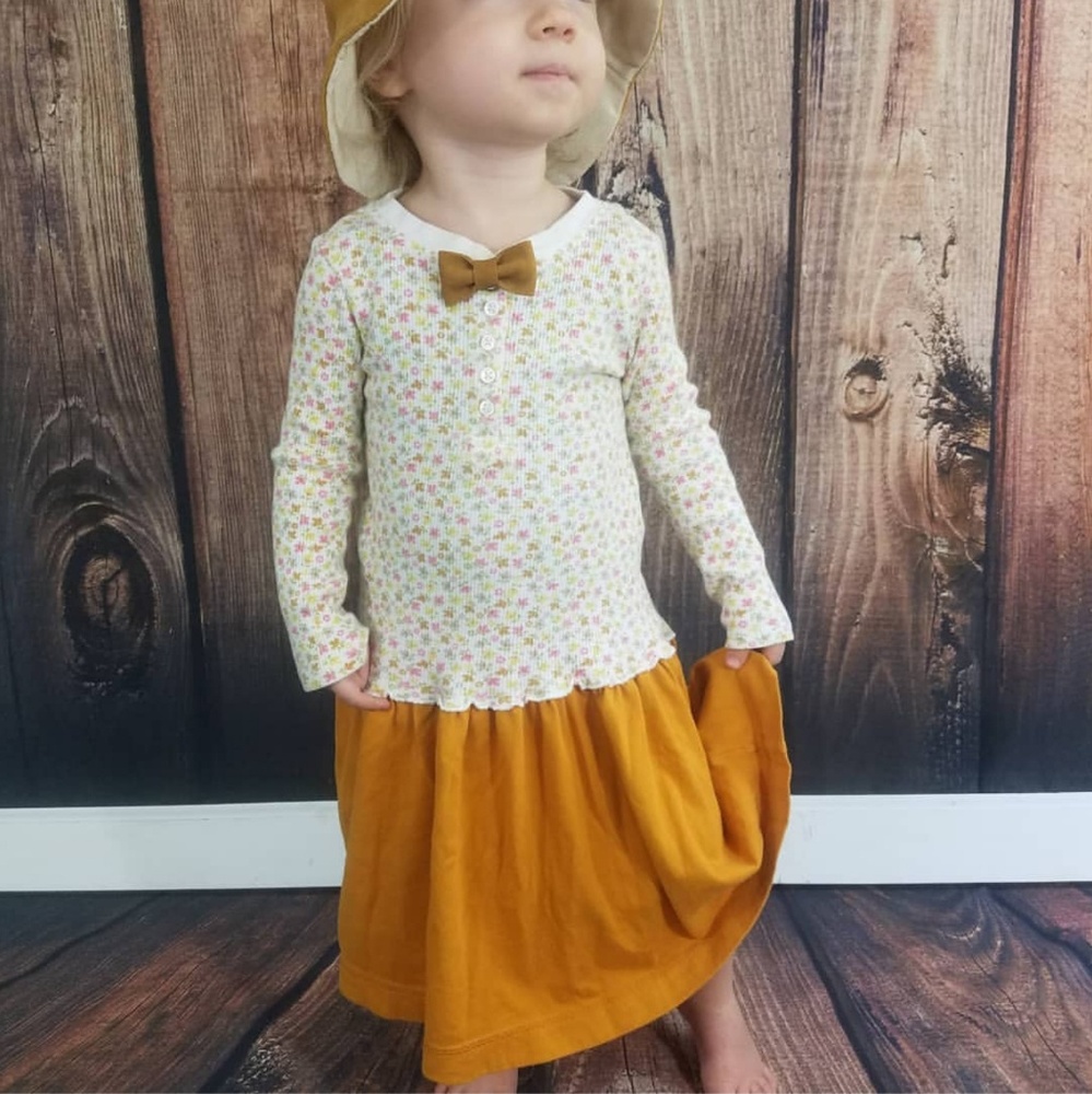 Handmade dress by  Oh-zie